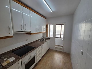 Piso en venta en Benalúa en Alicante