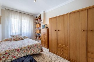 Piso en venta en Cervantes en Granada
