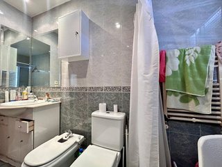 Piso en venta en Pradolongo en Madrid