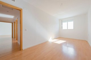Piso en venta en Poniente-Norte - Miralbaida - Parque Azahara en Córdoba