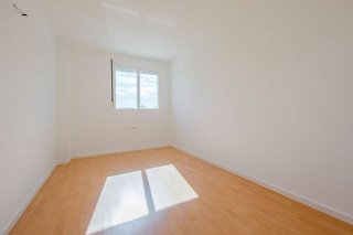 Piso en venta en Poniente-Norte - Miralbaida - Parque Azahara en Córdoba