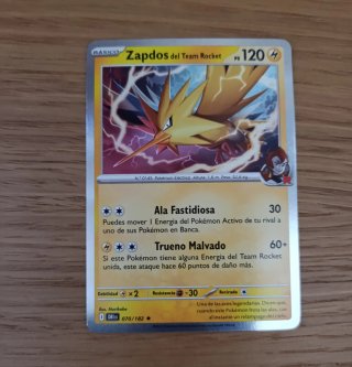 Zapdos Holo Rivales Predestinados 120 HP