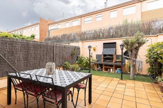 Casa adosada en venta en Bufalà en Badalona