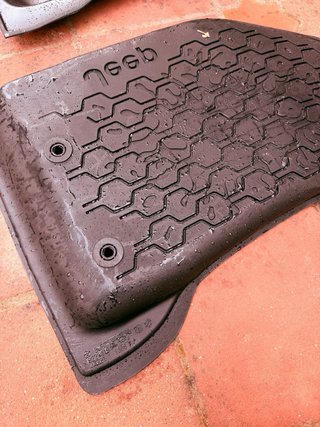 Juego Alfombras Goma Jeep Renegade Original MOPAR