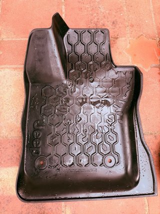 Juego Alfombras Goma Jeep Renegade Original MOPAR