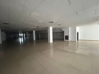 Local comercial en alquiler en Arco Norte - Avda. España en Dos Hermanas