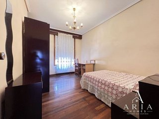 Piso en venta en San Pedro de Deusto-La Ribera en Bilbao