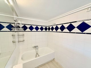 Piso en venta en Cortes - Huertas en Madrid