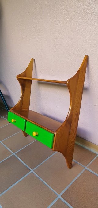 Estantería madera con 2 cajones verde
