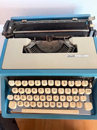 Máquina de escribir Olivetti Lettera 31