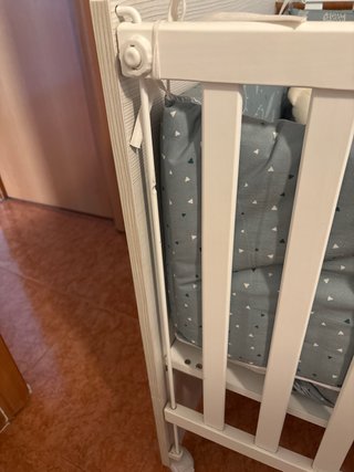 Cuna bebé 120cm con protector y sabanas