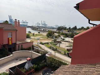 Casa adosada en venta en El Rinconcillo en Algeciras