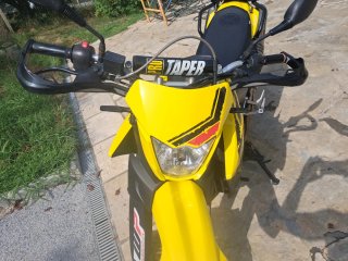 Yamaha XT660X Supermotard Amarilla