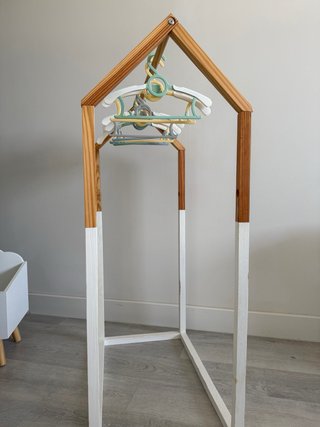 Perchero infantil de madera