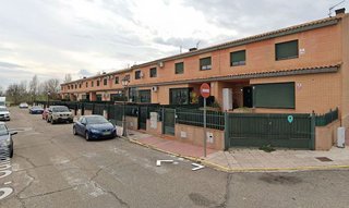 Casa adosada en venta en Ugena