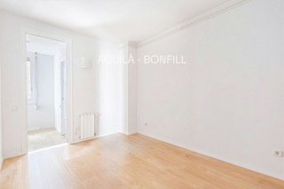 Ático en venta en Sant Antoni en Barcelona