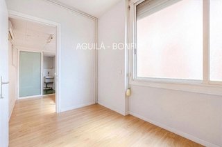 Ático en venta en Sant Antoni en Barcelona