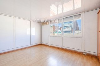 Ático en venta en Sant Antoni en Barcelona