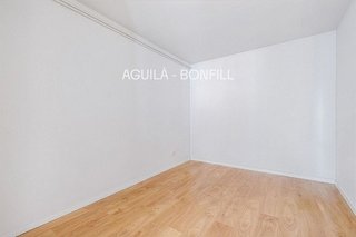 Ático en venta en Sant Antoni en Barcelona