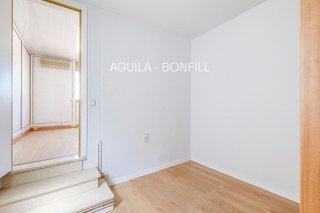 Ático en venta en Sant Antoni en Barcelona