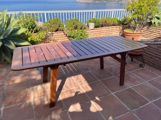 Mesa extensible madera terraza jardín