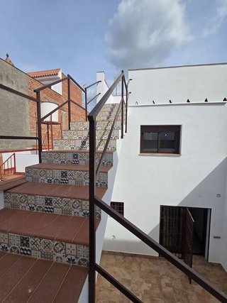 Casa adosada en venta en Brenes