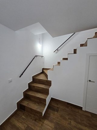 Casa adosada en venta en Brenes