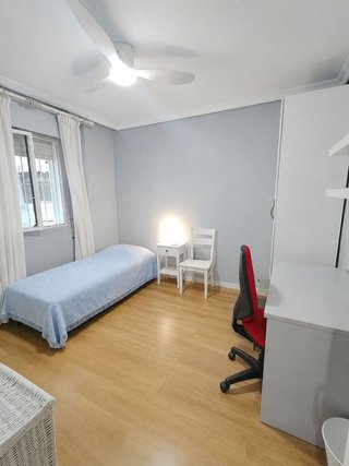 Piso en alquiler en El Juncal - Av. de la Paz en Sevilla