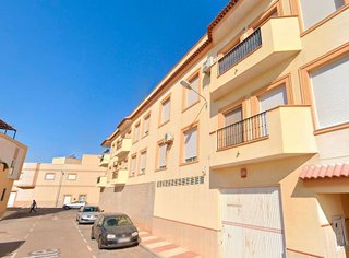 Piso en venta en Carretera Mojonera – Cortijos de Marín en Roquetas de Mar
