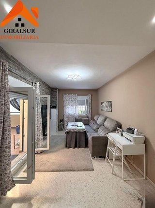 Piso en venta en Parque Alcosa - Jardines del Edén en Sevilla