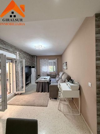 Piso en venta en Parque Alcosa - Jardines del Edén en Sevilla