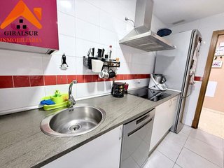 Piso en venta en Parque Alcosa - Jardines del Edén en Sevilla