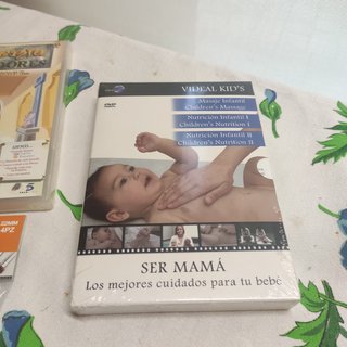 Lote di DVD per bambini e manuali