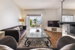 Piso en venta en Puerto Banús en Marbella