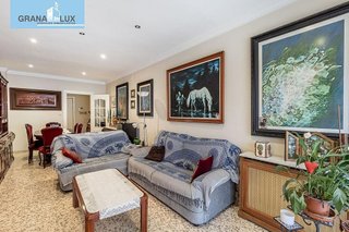 Piso en venta en Cervantes en Granada