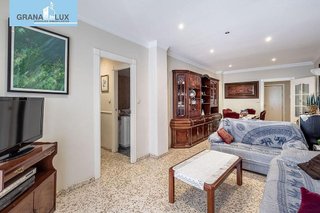 Piso en venta en Cervantes en Granada