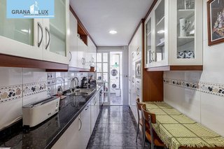 Piso en venta en Cervantes en Granada