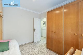 Piso en venta en Cervantes en Granada