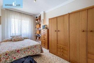 Piso en venta en Cervantes en Granada