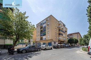 Piso en venta en Cervantes en Granada