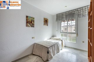 Piso en venta en Almanjáyar en Granada