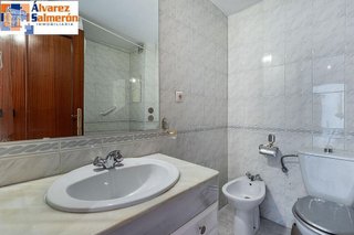 Piso en venta en Almanjáyar en Granada