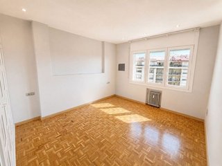 Piso en venta en Doctor Cerrada en Zaragoza