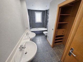 Piso en venta en Doctor Cerrada en Zaragoza