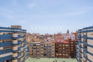 Piso en venta en Ensanche - Diputación en Alicante