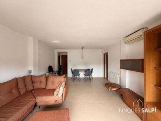 Piso en venta en Eixample Sud – Migdia en Girona