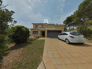 Chalet en venta en Eixample Residencial en Roda de Barà