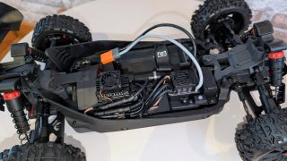 Arrma Typhon 223S BLX
