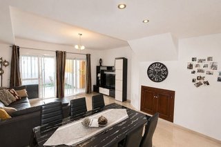 Casa adosada en venta en Las Lomas de Río Verde en Marbella