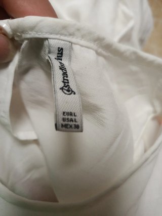 Blusa blanca sin mangas